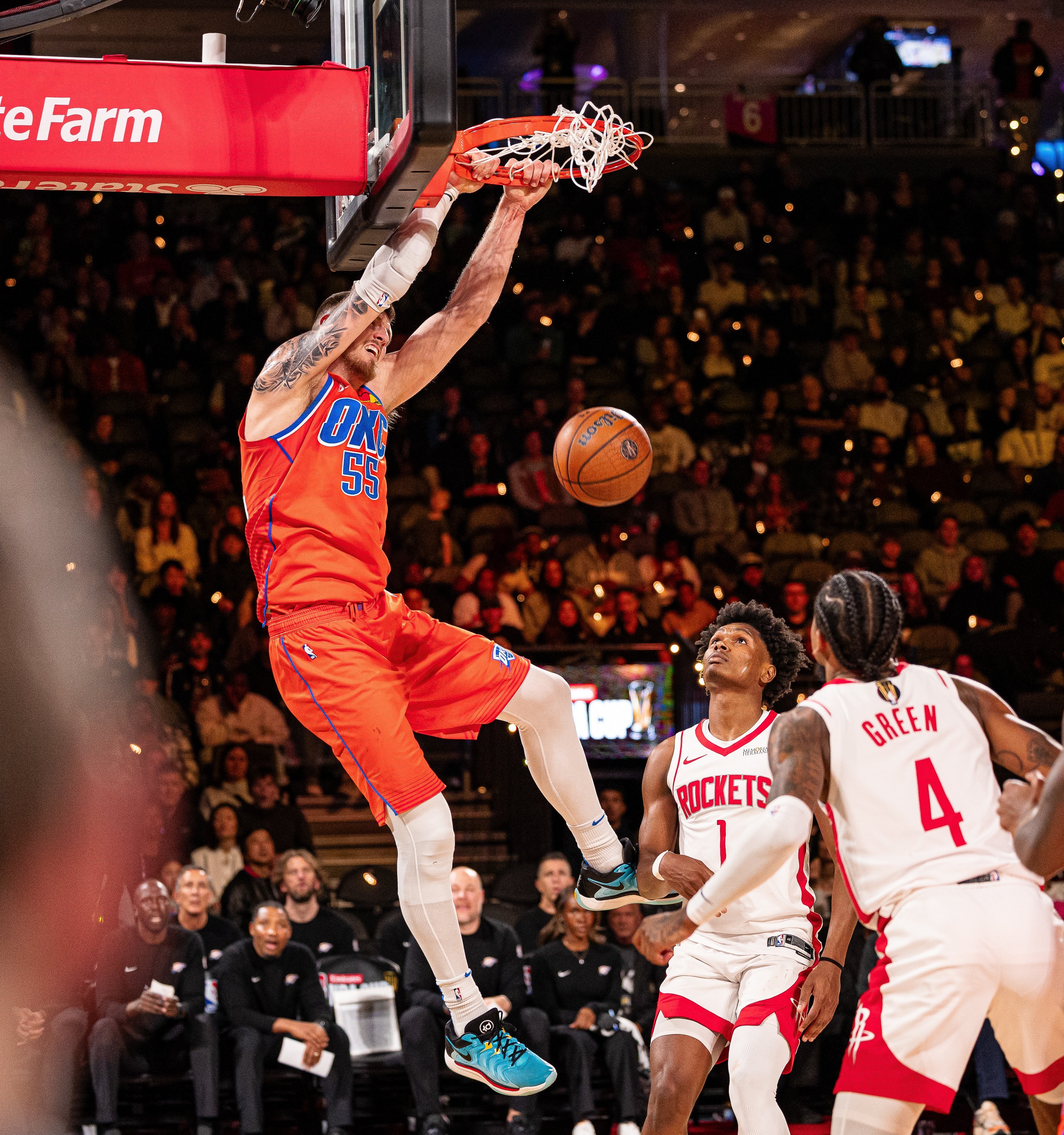 爱游戏娱乐-威廉姆斯横扫红牛二队,勒克莱尔关键制胜