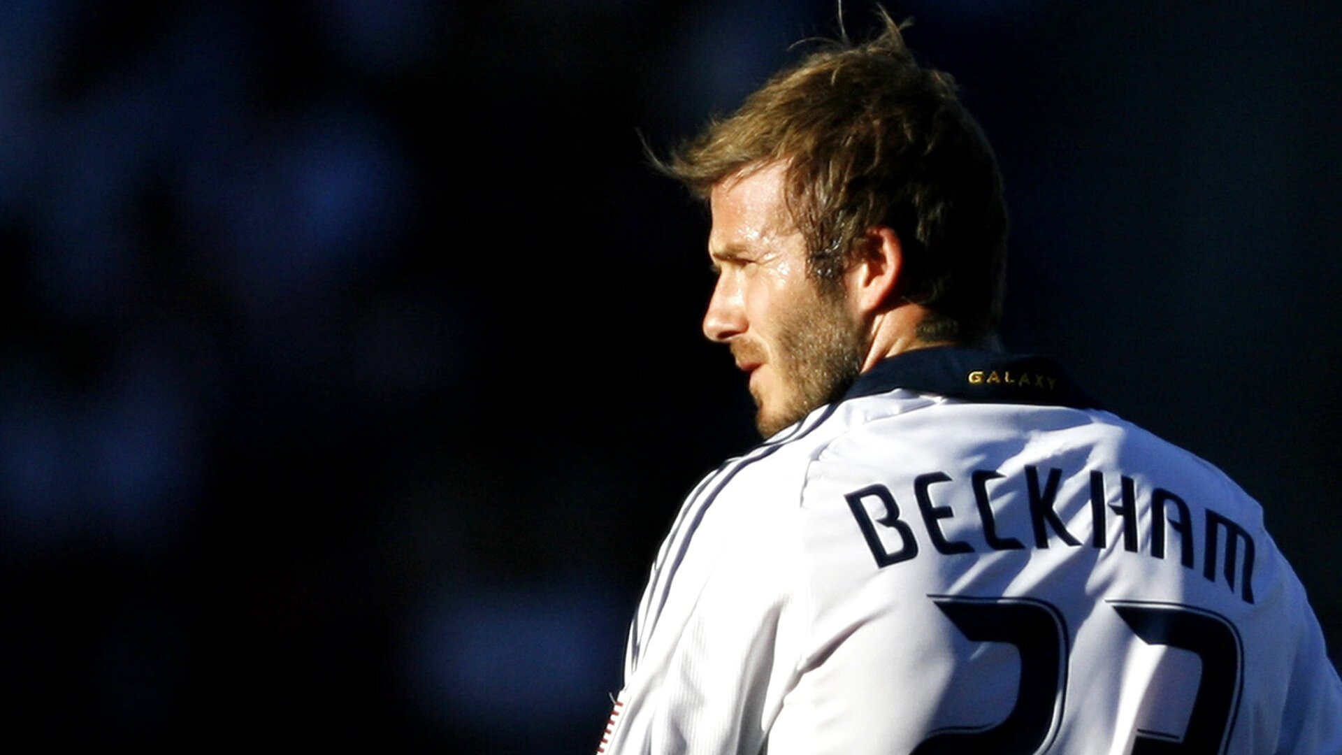 爱游戏体育-奥运周期关键战之夜,孔德表现堪称教科书