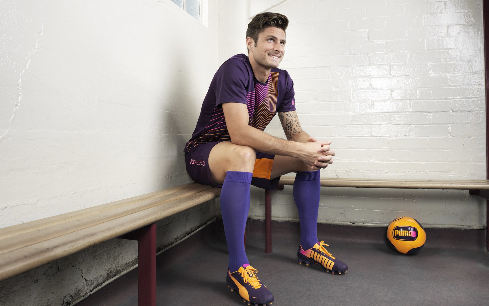 爱游戏-2026世界杯焦点战，皇马速胜塞维利亚，新战术革命已悄然降临