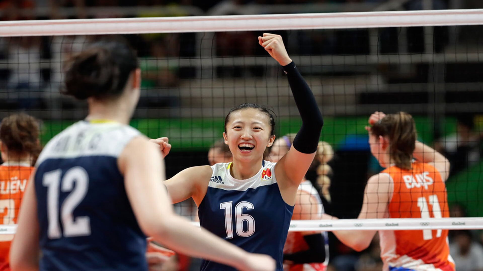 爱游戏娱乐-橙衣风暴势不可挡！荷兰3-0碾压墨西哥，坎塞洛导演G组关键战完美复仇